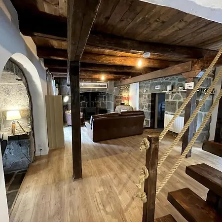 Du Pays-de-salers, Cantal, Classe 1* Prázdninový dům *