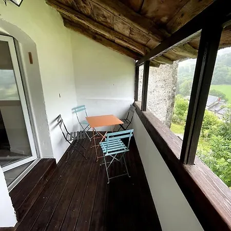 Semesterbostad Du Pays-de-salers, Cantal, Classe 1* Saint-Projet-de-Salers